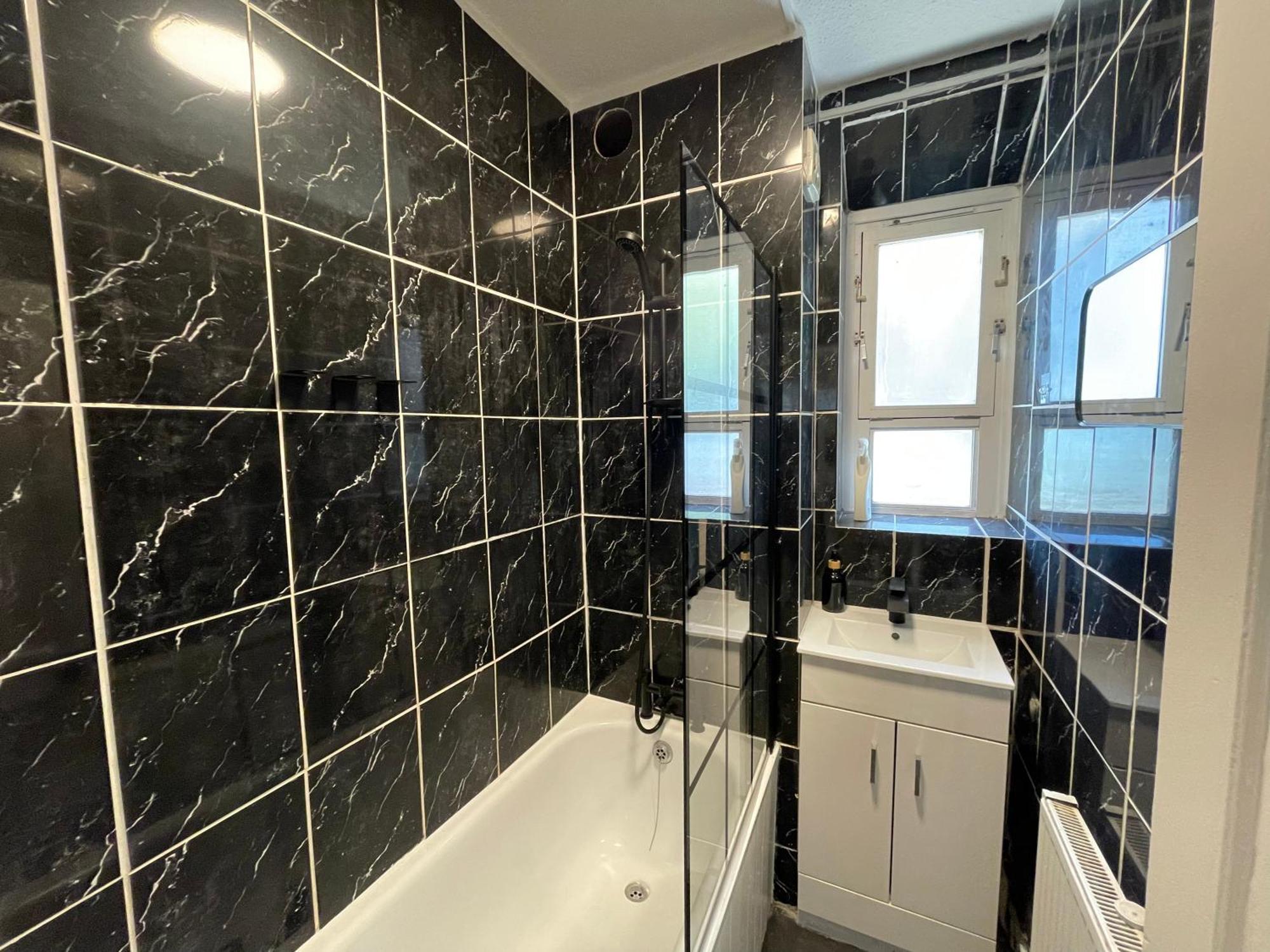 Beautiful Near Waterloo! - Sleeps 9 Londra