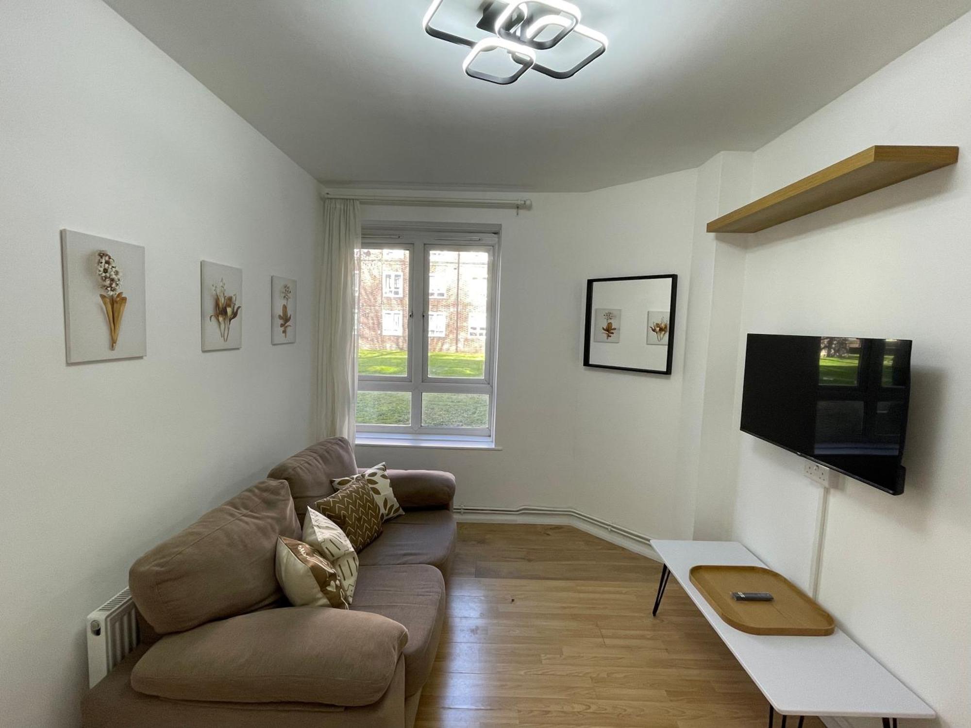 Beautiful Near Waterloo! - Sleeps 9 Appartamento